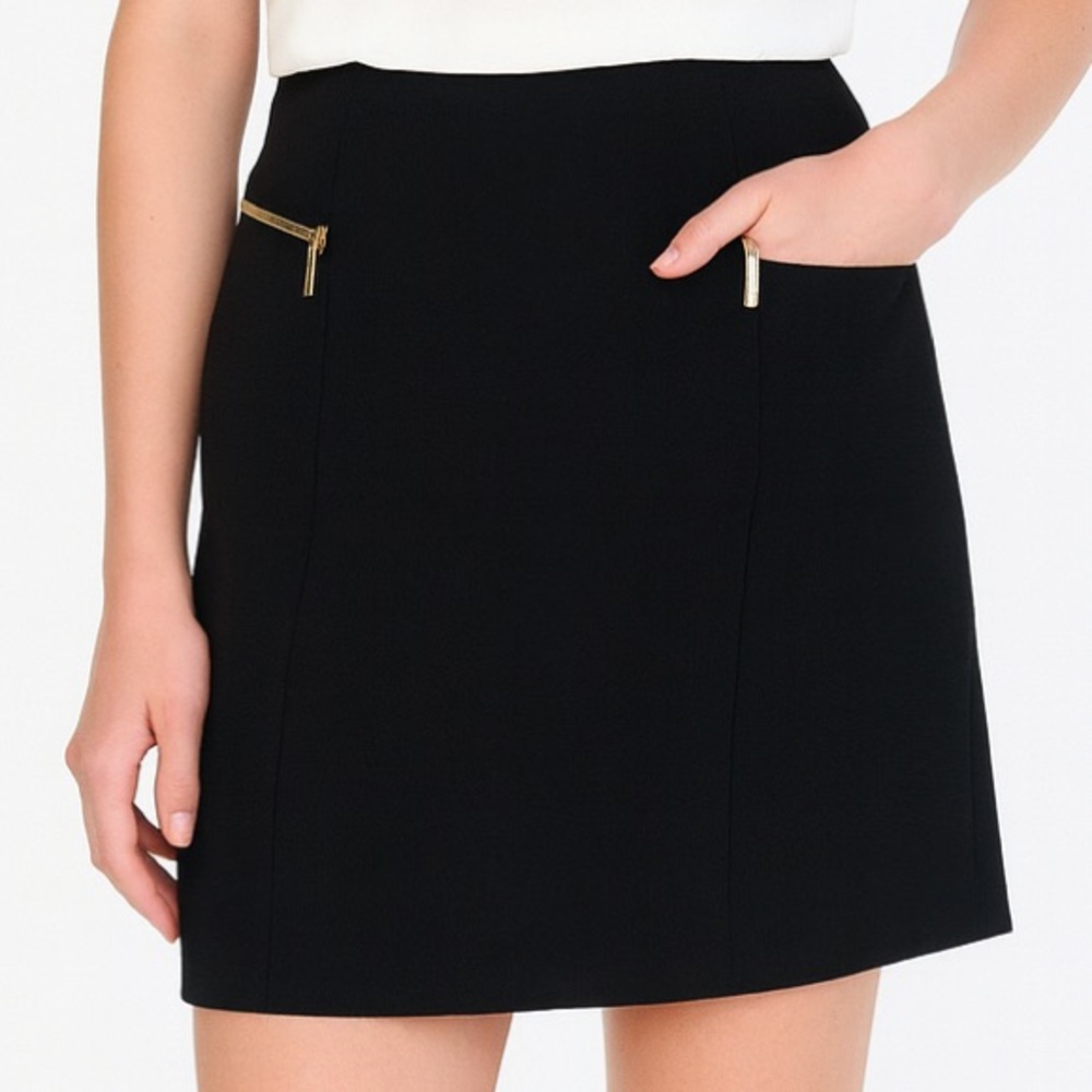 🖤 Michael Kors Black Pencil Skirt – Size 12 – Gold Zip Detail